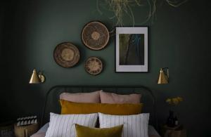 Hvordan gjøre soverommet en unik og minneverdig, ved hjelp av vegger. 6 Jolly ideer