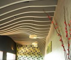 Hvordan lage en vegg eller tak i den femte hoved dekorativt element i ditt hjem. 6 kule ideer.