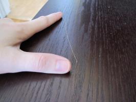 Hvordan å eliminere riper på møbler