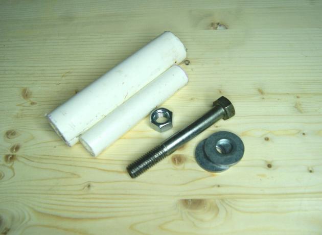 Skjæring av plastrør 32 og 20 mm, M bolt 12, mutter og skive