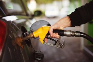 Hva er kostnaden for bensin uten skatt?