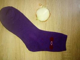 Hvorfor må jeg sette løk i sokker: 5 grunner applikasjons