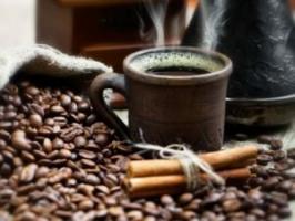 Om å drikke kaffe er dårlig, hvor mye kan du drikke per dag