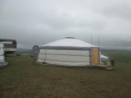 Hvordan å utstyre en mongolsk yurt og resultatene av hennes besøk til den lokale festivalen