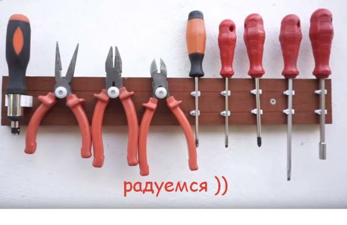 Wall Organizer Tool