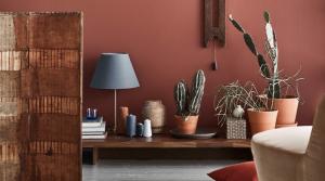 Vet du hvordan du skal harmonisk kombinere ulike farger og nyanser av vegger, møbler og dekorative elementer. 8 designanbefalinger