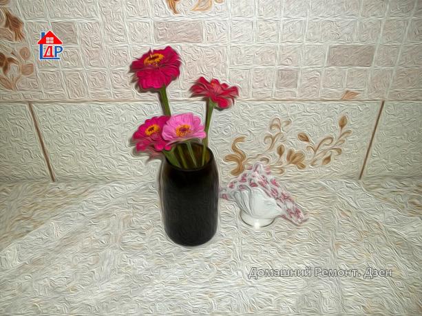 Ready-laget vase av blomster fra flasken